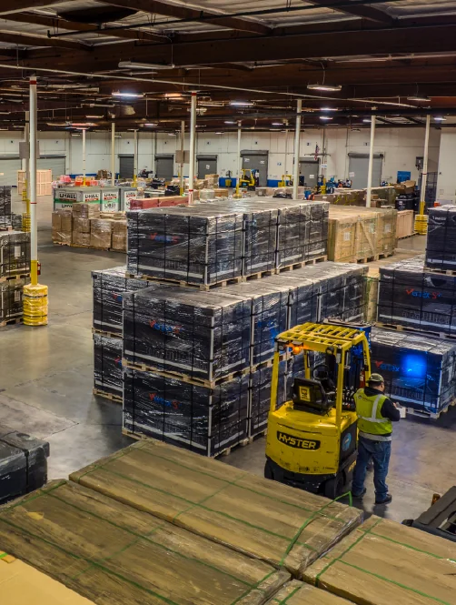 Cross-Docking warehouse workers